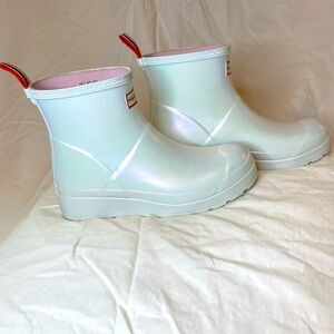 Hunter Women's Original Play Short Boots 8 Gray Pearl White